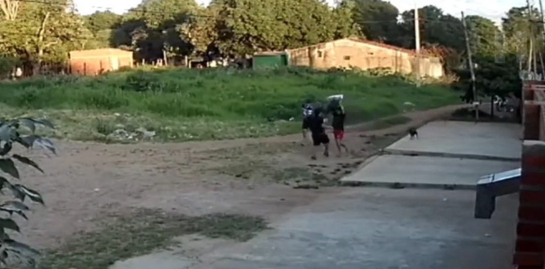 Areguá: joven detenido por herir con arma blanca a su vecino