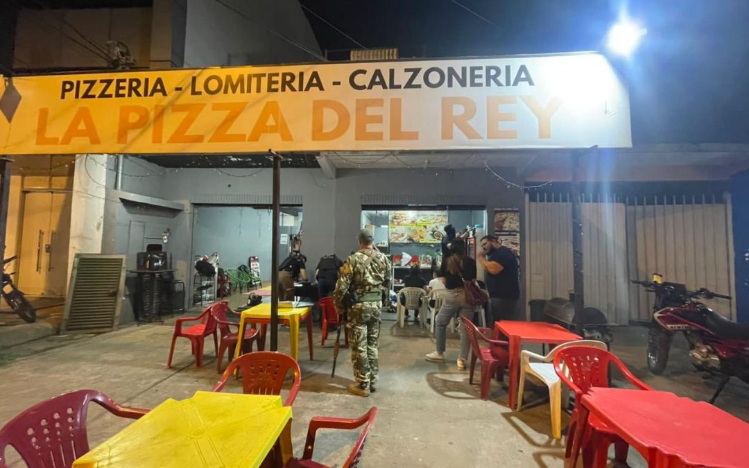 Utilizaban la fachada de una pizzería para vender drogas