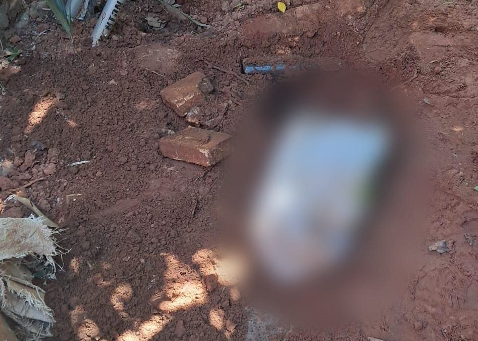 Encuentran cuerpo de recién nacido enterrado en una vivienda: madre fue imputada