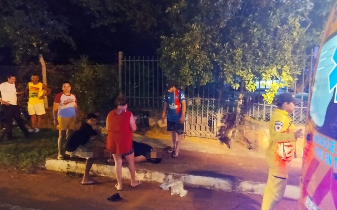 Motociclista al borde de la amputación tras violento choque en Luque