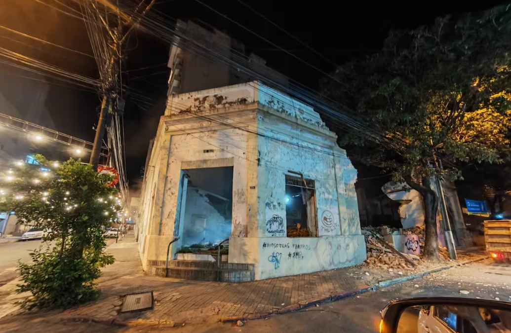 Derrumban casa histórica: Desde la Municipalidad anuncian medidas