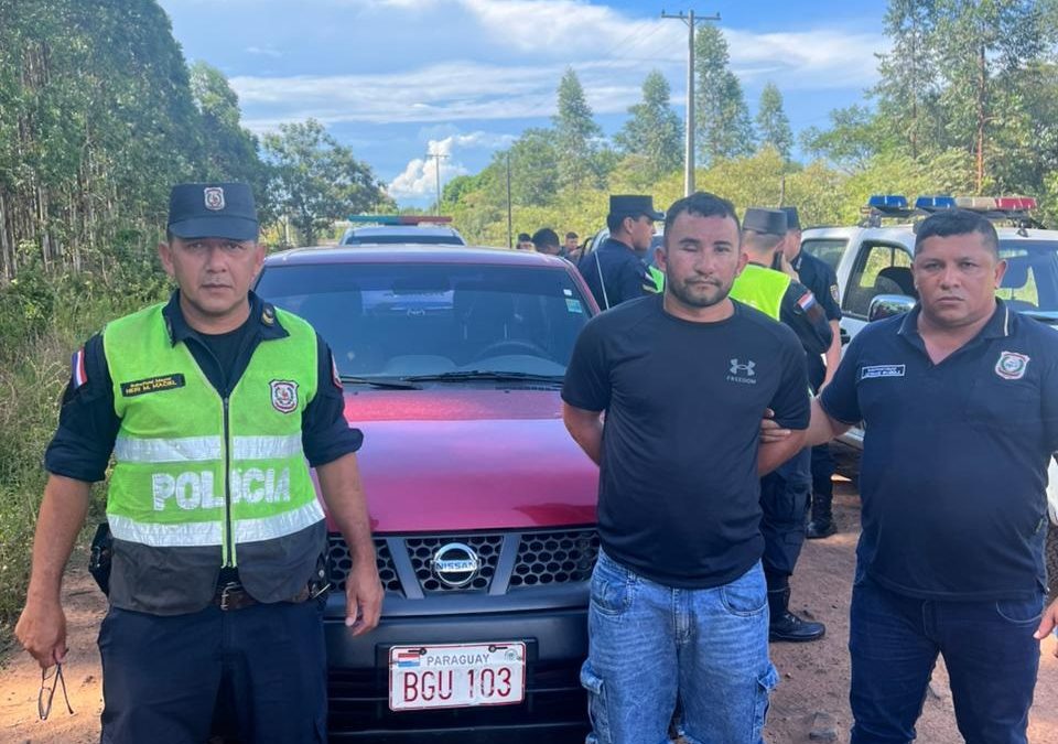 Detienen a militar con camioneta denunciada como robada en Asunción