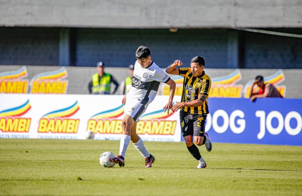 El clásico más añejo abre la jornada futbolera en el Defensores
