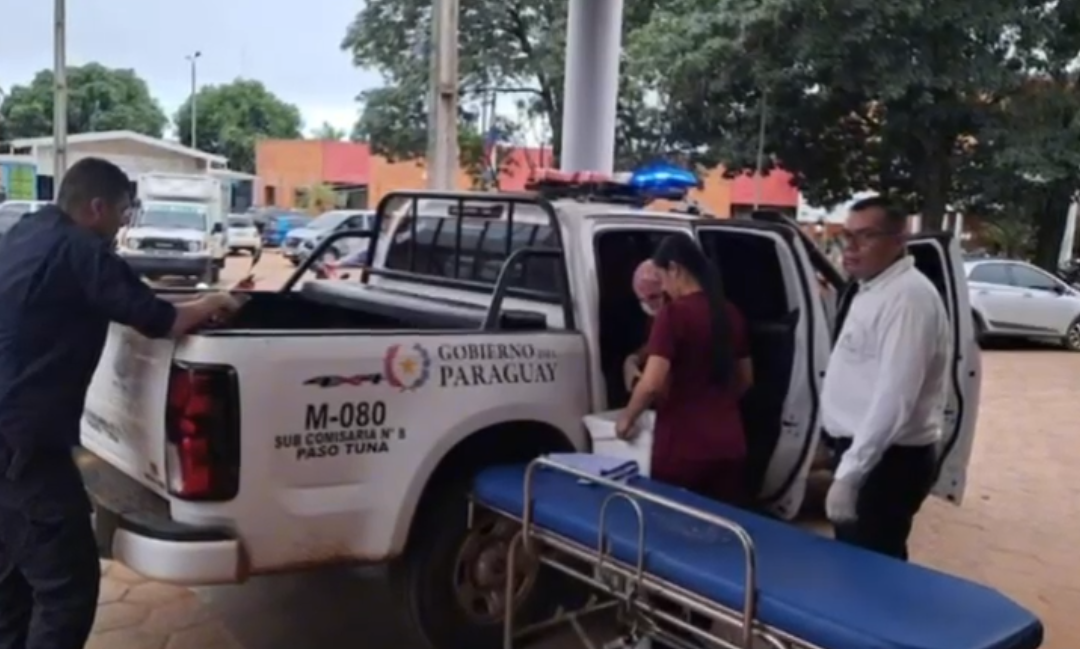 Ante la falta de hospital cercano, una mujer dio a luz en una patrullera