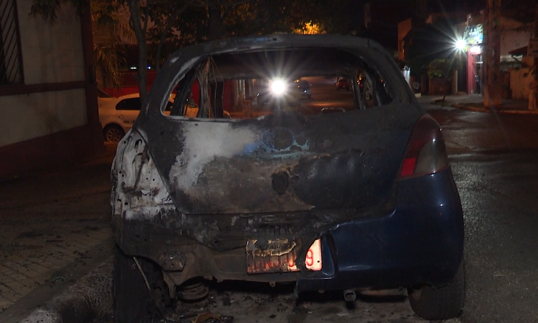 Investigan incendio de vehículos en Sajonia: reportan dos hechos en cuatro días