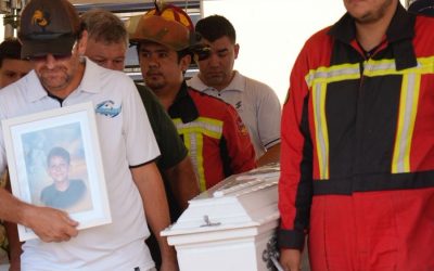 Emotiva despedida al pequeño Tobías, el niño arrastrado por un raudal