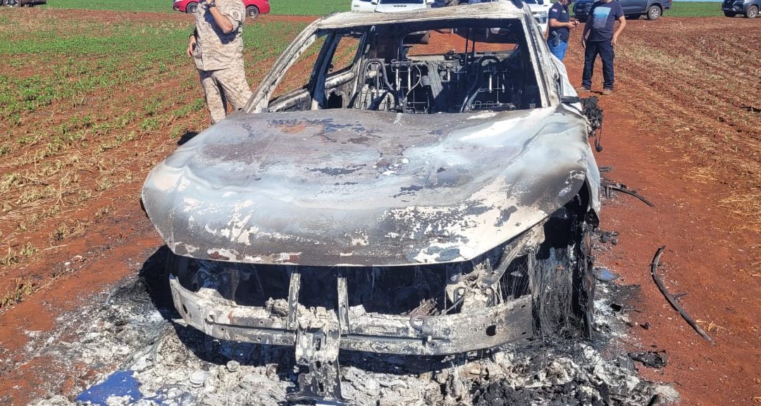 Encuentran vehículos utilizados por grupo armado que atacó banco en Naranjal