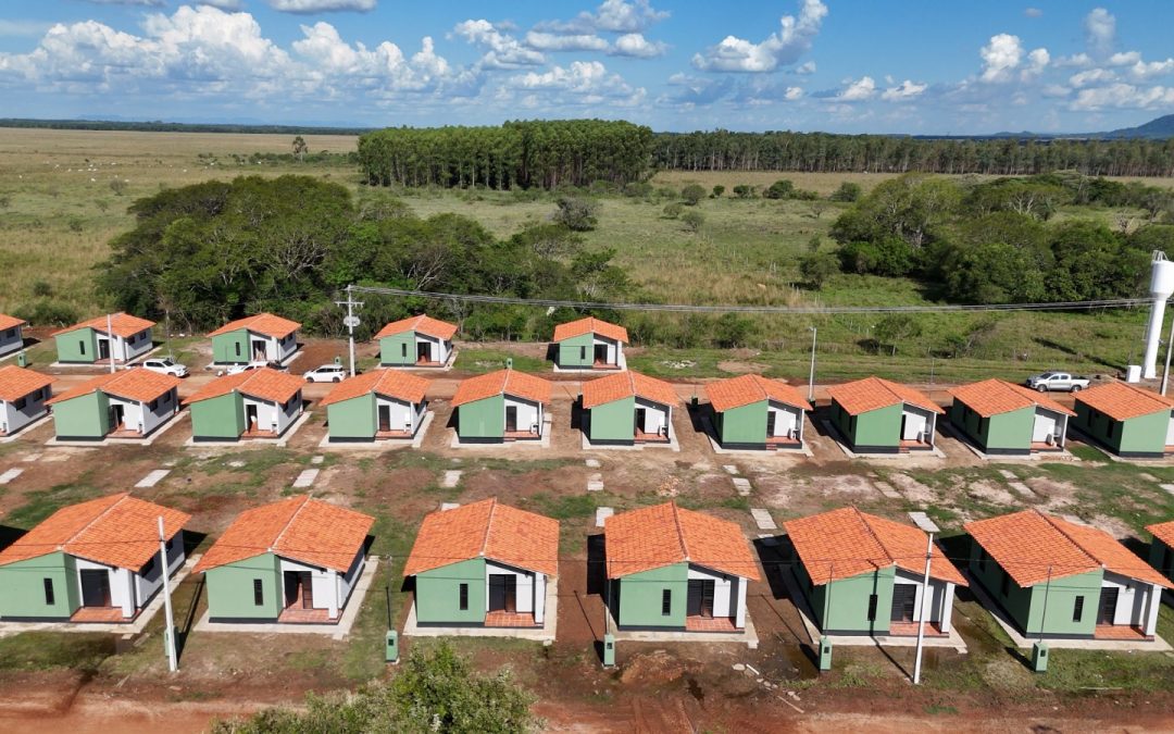 54 familias de Paraguarí cumplen el sueño de la casa propia