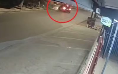 Comisario provocó un accidente y huyó sin asistir a las víctimas