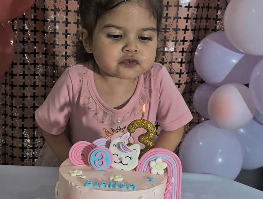 A la espera de un nuevo corazón, Bianca celebró sus tres añitos