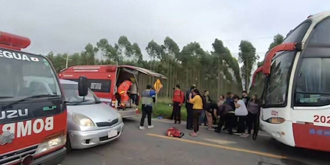 Pasajero quedó gravemente herido tras salir despedido de un colectivo