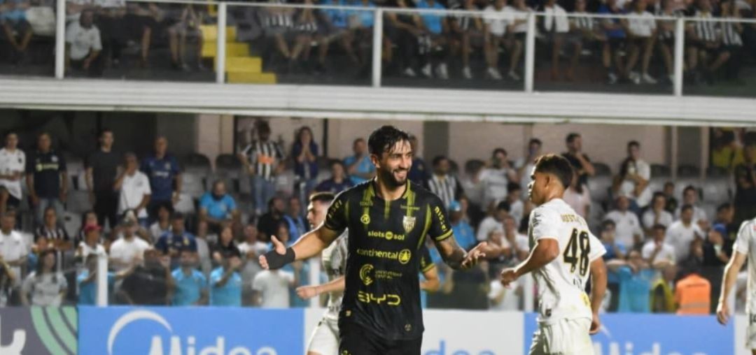 Recoleta trae un punto de oro de Brasil: igualó ante Santos de Neymar