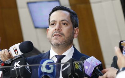 Presidente de Diputados repudia violencia en el clásico y convoca a Riera