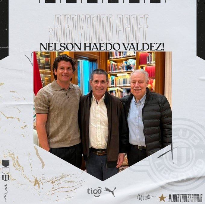 Un león en la Huerta: Nelson Haedo Valdez es nuevo entrenador de Libertad