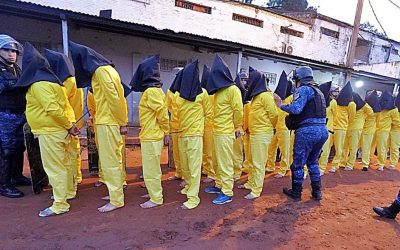 Con balines de goma, controlaron motín en el penal de Minga Guazú