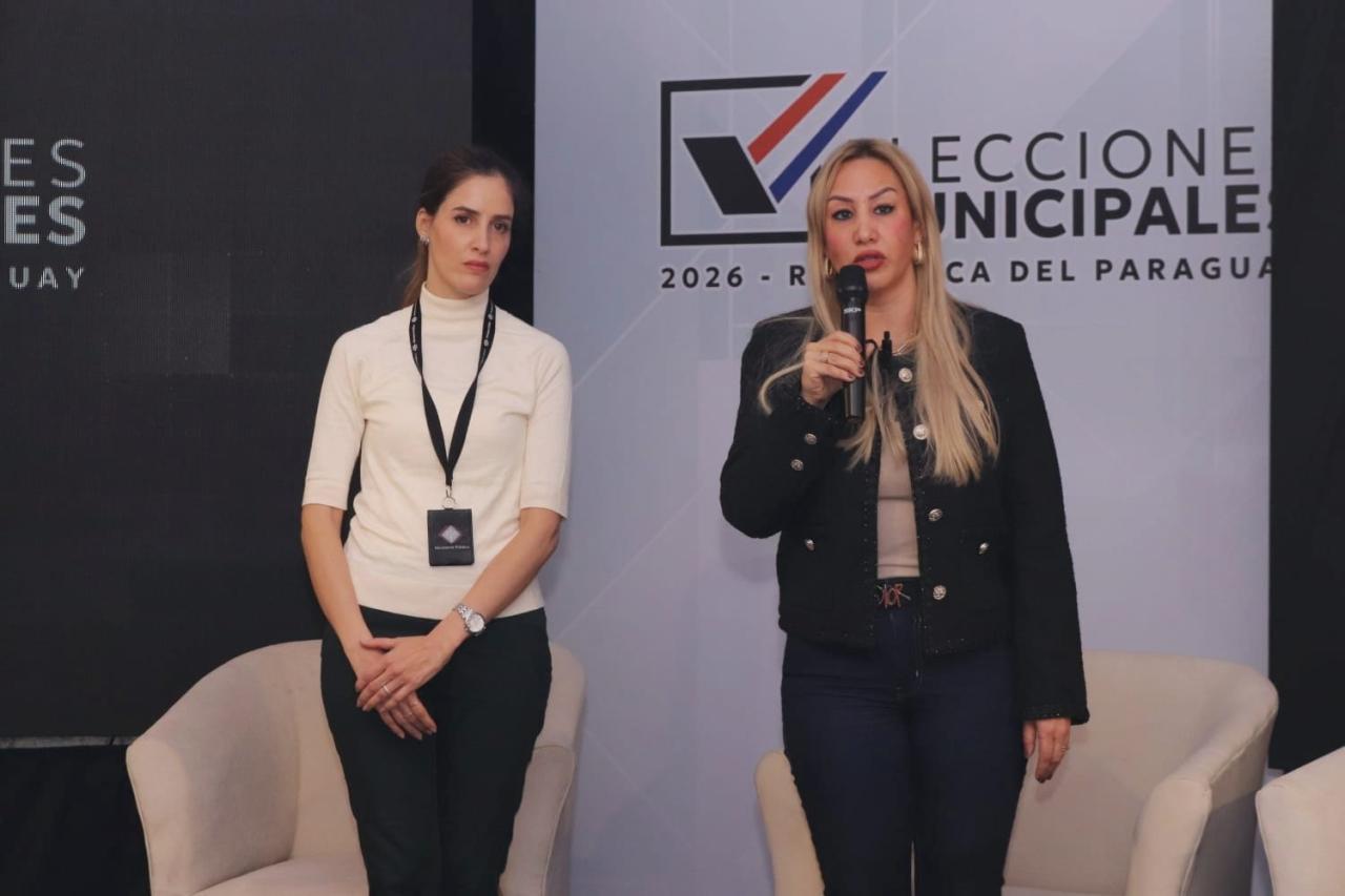 Fiscalía investiga acreditaciones falsas y reporta un deteni