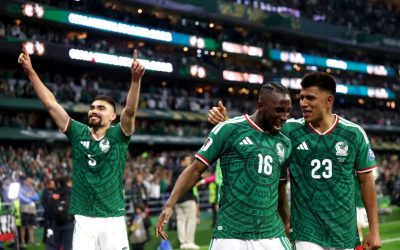 Mundial: México avanza a octavos tras vencer a Ecuador por 2-0